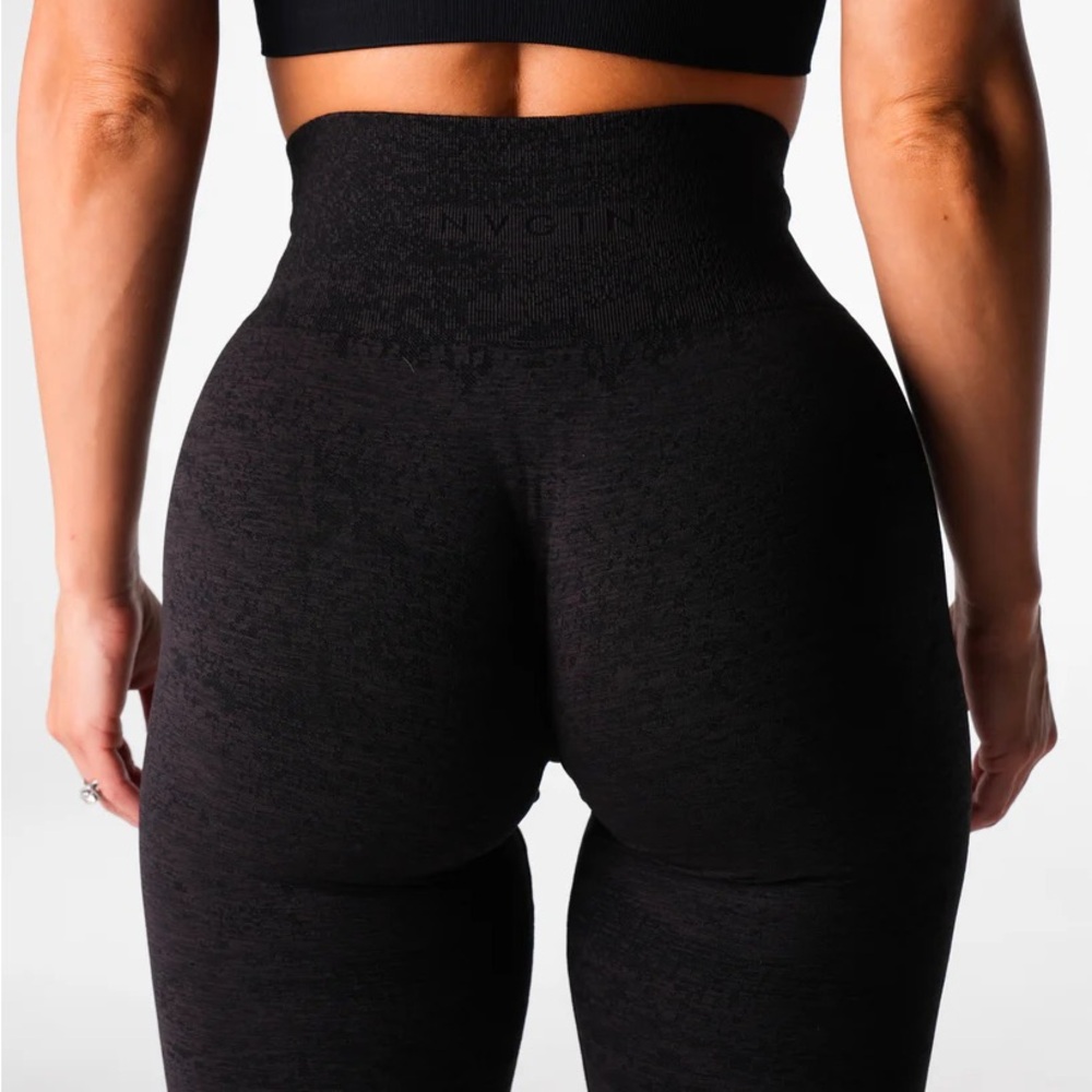 NVGTN Digital Seamless Leggings